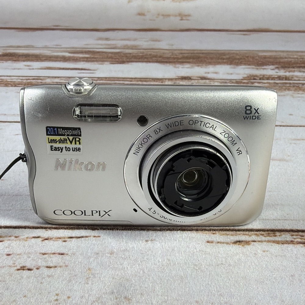 Nikon COOLPIX A300 20.1MP Digital Camera Silver Parts Repair Broken Lens